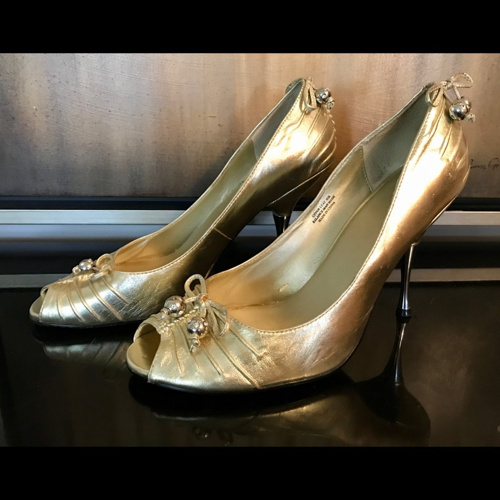 Vintage Guess by Marciano Gold Leather 4” Pump